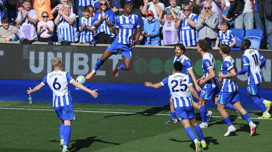 Com show de Welbeck, Brighton derrota o Liverpool no Inglês 2 Foto: Simon Roe