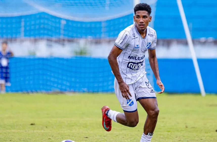 Macário, atacante do Taubaté - Foto: Reprodução/Instagram