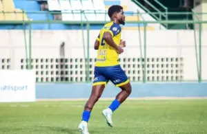 Ceará acerta contratação no último dia de janela