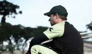 Técnico do Coritiba critica ambiente tóxico no futebol