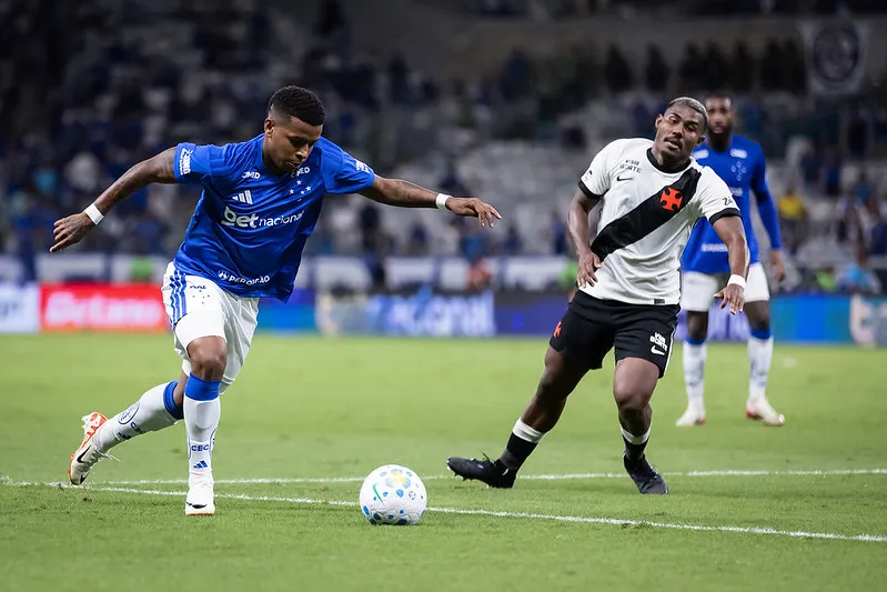 Cruzeiro e Vasco empatam no Mineirao 1