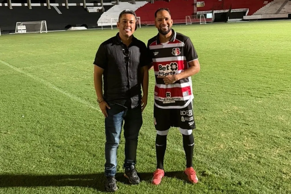 Santa Cruz oficializa contratação do atacante ex-Corinthians e Vitória (Foto: Divulgação)
