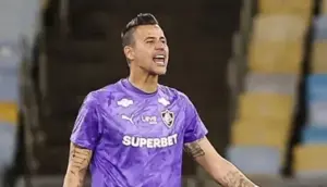 Fluminense: ex-goleiros sugerem Fábio na Seleção