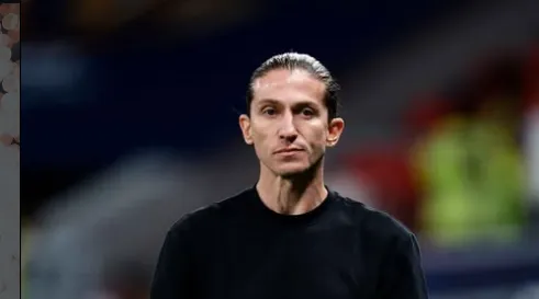 Filipe Luís observa clubes e aponta favorito na Europa