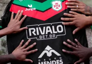 Portuguesa Santista lança terceiro uniforme contra o racismo