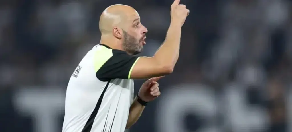 Botafogo-RJ negocia acerto com ex-auxiliar de Artur Jorge