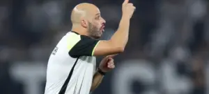 Botafogo-RJ negocia acerto com ex-auxiliar de Artur Jorge