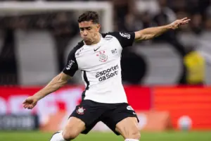 Gabriel Paulista critica Corinthians: 'Temos de melhorar muito'