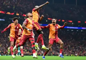 LIGA DOS CAMPEÕES: Liverpool larga com desvantagem mínima ao perder do Galatasaray