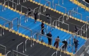 Arena do Grêmio ganha cores do Tricolor na arquibancada