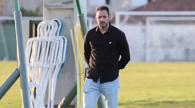 Guarani foca em executivo e adia chegada de novo treinador