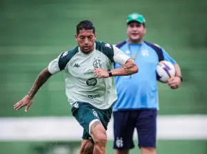 Guarani negocia renovação com Ralf para a Série C