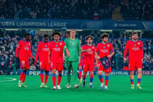 PSG e Arsenal vencem e garantem vaga nas quartas da Champions League