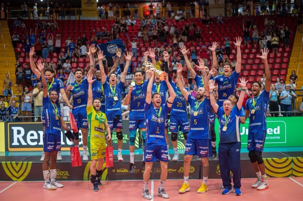 Vôlei Renata vence Sada/Cruzeiro e conquista a Copa Brasil pela primeira vez