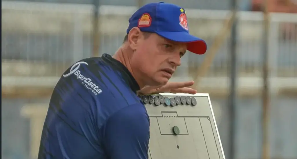 Valmir Israel convoca torcida para decisão do Penapolense em casa