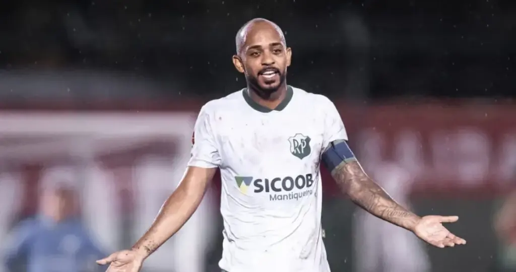 Zagueiro Felipe Torres adota discurso cauteloso sobre vantagem do Rio Preto