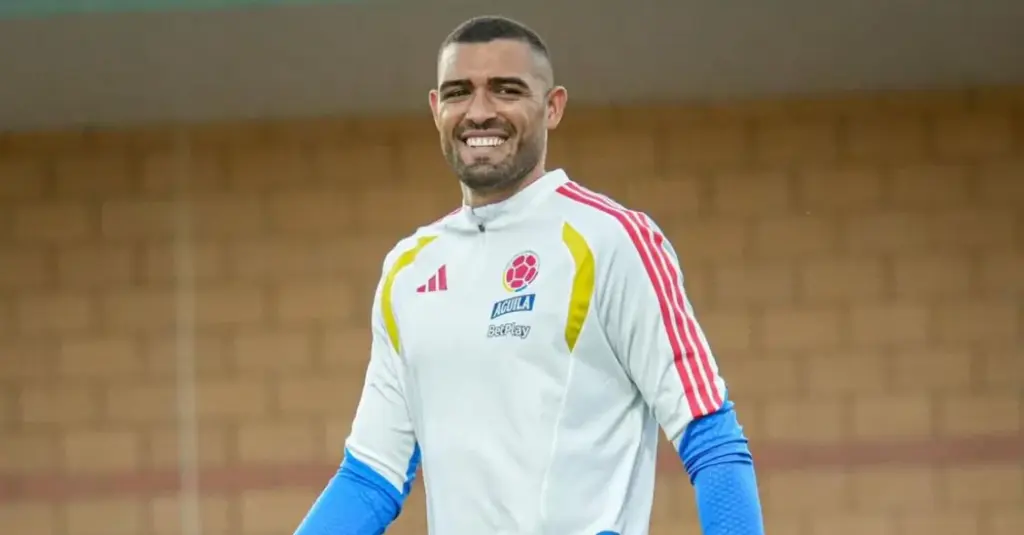 Ex-São Caetano é titular da Colômbia no duelo contra a França