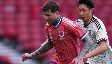 Japão marca no fim e vence Escócia em amistoso de pouca inspiração