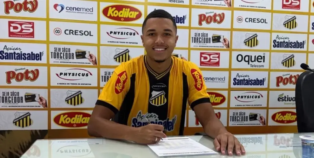 João Ferraz, zagueiro do Novorizontino