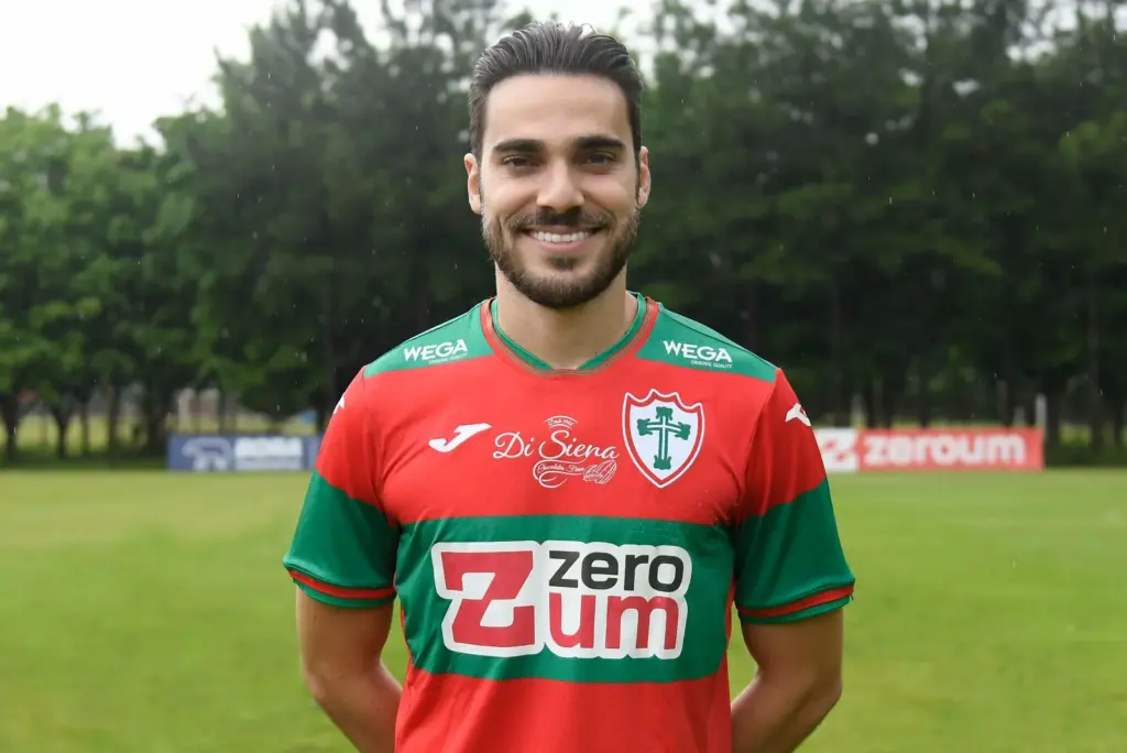 Portuguesa contrata o meia Felipe Tontini para a Série D