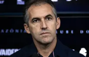 Remo apresenta Léo Condé e projeta mudanças no elenco