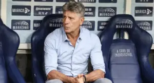 Vasco insiste em Renato Gaúcho e avalia nova proposta