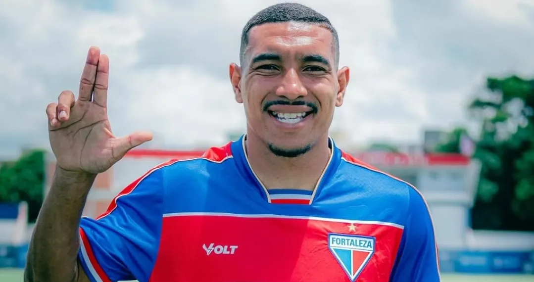 Maurício Mucuri é oficializado pelo Fortaleza (Foto: Mateus Lotif-FEC)