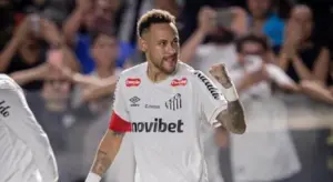 Neymar aproveita fim de semana para jogar pôquer: 