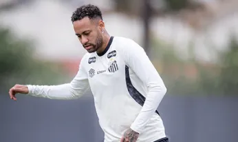 Neymar é poupado pelo Santos em jogo que teria Ancelotti na arquibancada