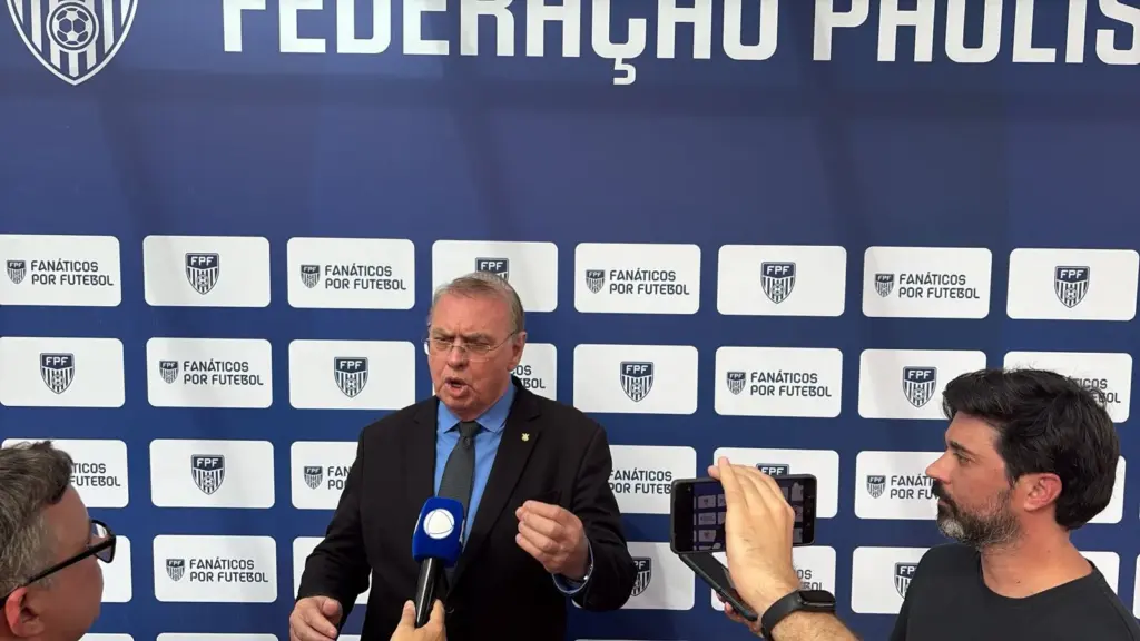 Osmar Stábile aprova reeleição de Reinaldo Carneiro Bastos na FPF: 
