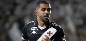 Vasco rejeita oferta do futebol europeu por lateral-direito