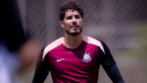 Corinthians encerra negociações e mantém Pedro Raul para Libertadores