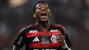 Flamengo descarta negociar Plata após polêmica interna