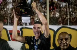 Ponte Preta contrata volante ex-Vitória que estava no Japão