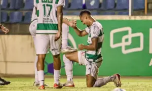 Ponte Preta deve apresentar atacante formado no Atlético-MG