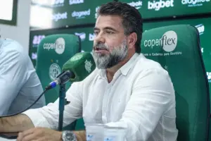 Presidente do Guarani pede cautela em processo da SAF