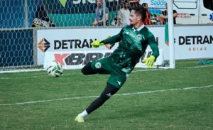 Goiás-GO x Fluminense-PI - Onde assistir, escalações e arbitragem