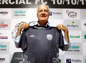 Paulistão A4 Rivalo: Após vitória, técnico Pinho é ovacionado pela torcida do Comercial