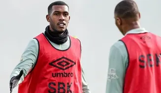 Ancelotti prepara convocação e Rayan entra no radar