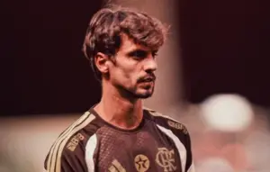 Rodrigo Caio explica por que saiu do Flamengo logo após Filipe Luís