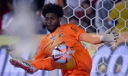 Corinthians define preço milionário para vender Hugo Souza