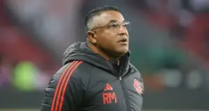 São Paulo analisa nomes no mercado para substituir Crespo