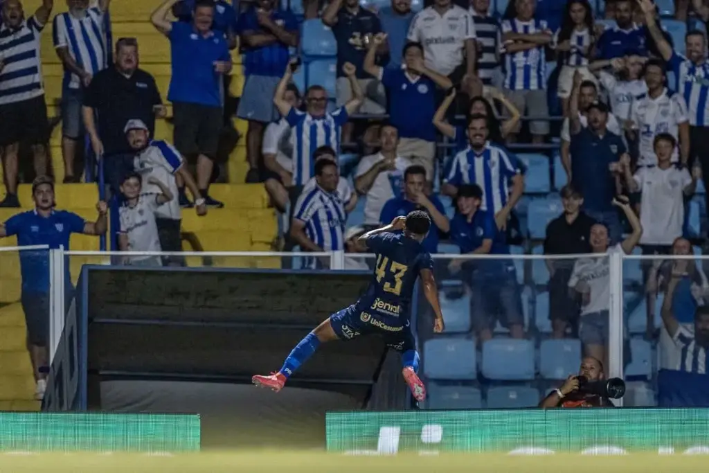 Avaí 2 x 2 Cianorte-PR - Leão da Ilha empata no último minuto