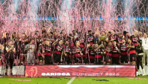 Fluminense 0 (4) x (5) Flamengo - Rossi brilha nos pênaltis e Fla leva 40º título!