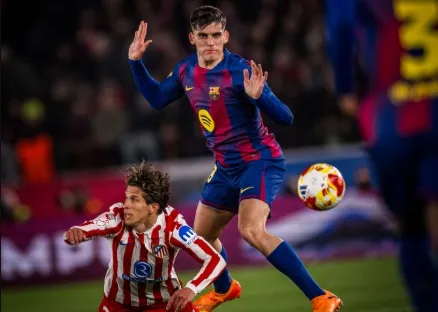 Atlético de Madrid segura o Barclona e vai à final