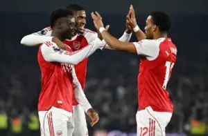 INGLÊS: Arsenal ganha, aproveita tropeço do City e abre sete pontos na líderança