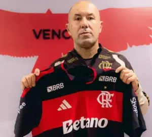 Flamengo anuncia a contratação do técnico Leonardo Jardim