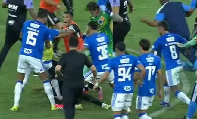 Briga generalizada marca final do Mineiro