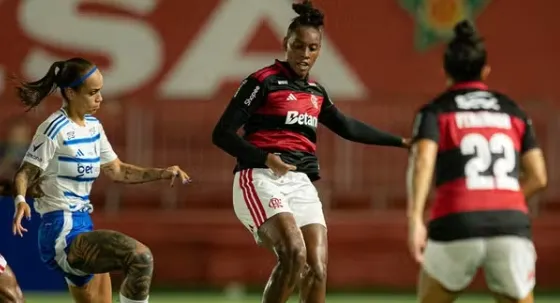 Cruzeiro e Flamengo empatam no Brasileiro Feminino