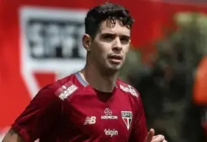 Oscar acerta rescisão com o São Paulo e se aposenta do futebol